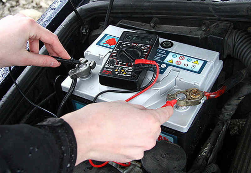 Как проверить аккумулятор автомобиля
