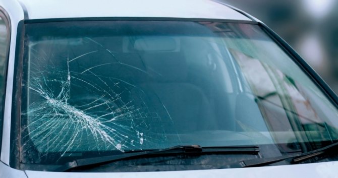 Как убрать полосы с лобового стекла — рекомендации автомобилистов