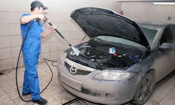Зачем нужно мыть мотор автомобиля?